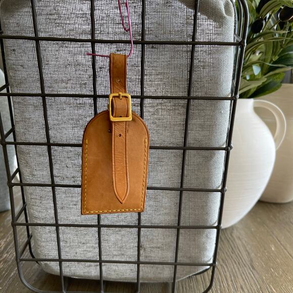 LV Luggage Tag Medium Authentic Louis Vuitton - Picture 2 of 2